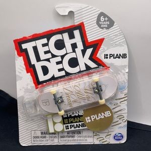 Tech Deck Plan B Skateboards - Felipe Gustavo